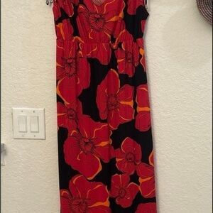 Floral Maxi Dress with Red and‎ Orange Flowers